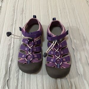 Kids Keen Sandals | Size 6